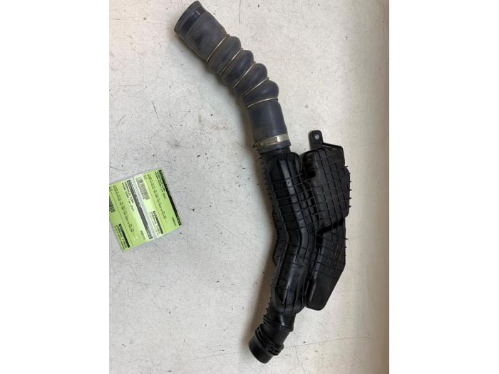 Gebrauchte Intercooler Schlauch Nissan Micra (K13) 1.2 12V DIG-S Preis € 50,00 Margenregelung angeboten von Autodemontage van de Laar