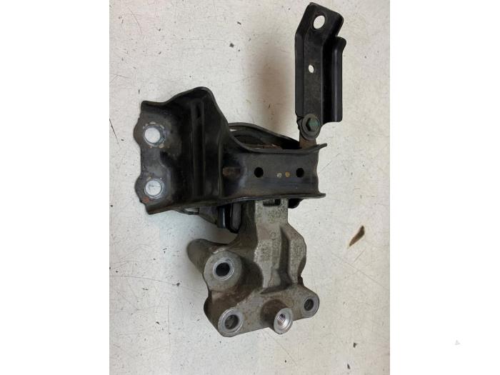 Usagé Support moteur Nissan Micra (K13) 1.2 12V DIG-S Prix € 30,00 Règlement à la marge proposé par Autodemontage van de Laar