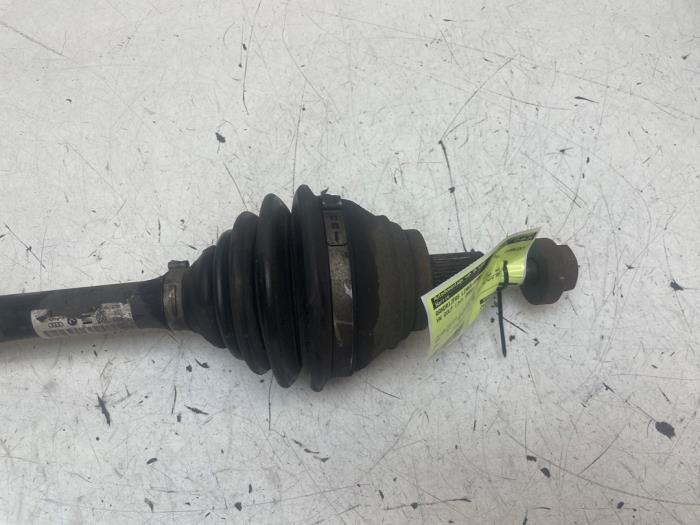 Gebrauchte Antriebswelle links vorne Volkswagen Golf V (1K1) 2.0 GTI 16V Preis € 50,00 Margenregelung angeboten von Autodemontage van de Laar