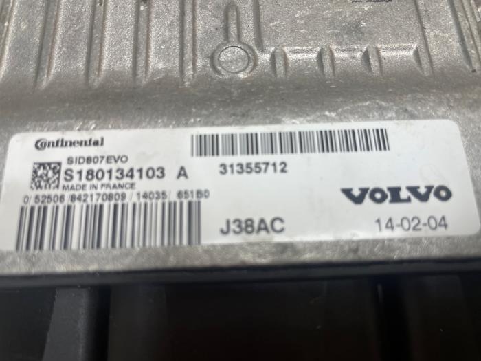 Used Engine management computer Volvo V40 Cross Country (MZ) 1.6 D2 Price € 100,00 Margin scheme offered by Autodemontage van de Laar