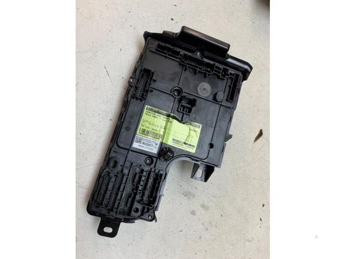Used Body control computer Tesla Model Y (5YJY) Long Range 72kWh Price € 150,00 Margin scheme offered by Autodemontage van de Laar