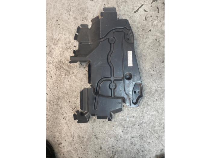 Begagnade Lufttratt Citroen C3 Picasso (SH) 1.4 16V VTI 95 Pris € 10,00 Marginaltabell erbjuds av Autodemontage van de Laar