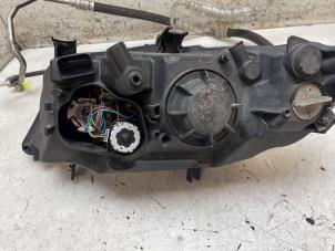 Gebrauchte Scheinwerfer rechts BMW 3 serie Touring (E91) 318i 16V Preis € 150,00 Margenregelung angeboten von Autodemontage van de Laar