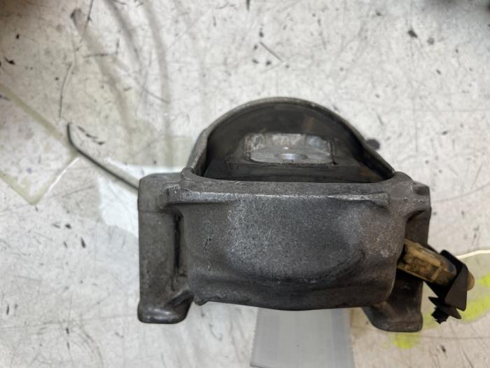 Used Engine mount Audi Q5 (8RB) 2.0 TFSI 16V Quattro Price € 50,00 Margin scheme offered by Autodemontage van de Laar