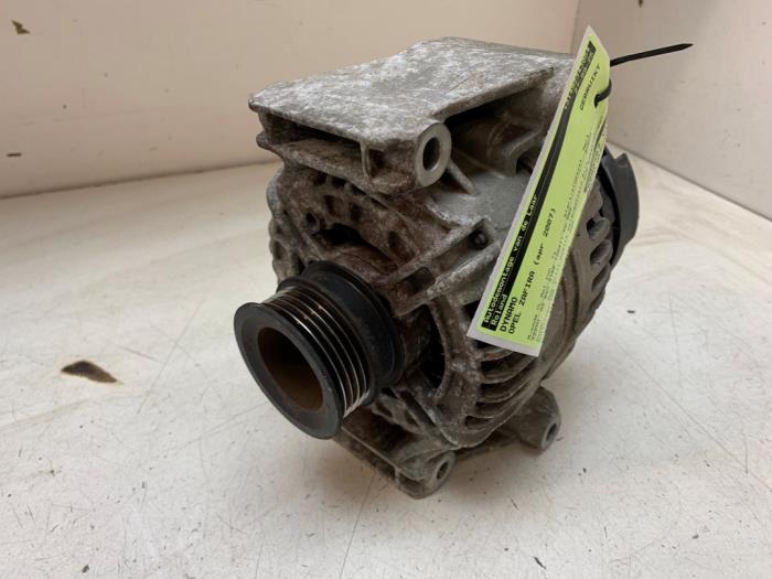 Usagé Dynamo Opel Zafira (M75) 2.2 16V Direct Ecotec Prix € 50,00 Règlement à la marge proposé par Autodemontage van de Laar