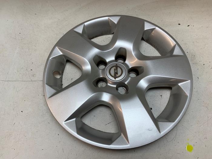 Używane Kolpak Opel Zafira (M75) 2.2 16V Direct Ecotec Cena € 20,00 Procedura marży oferowane przez Autodemontage van de Laar
