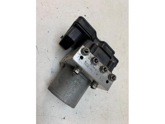 Gebrauchte ABS Pumpe Volkswagen Polo VI (AW1) 1.0 TSI 12V Preis € 150,00 Margenregelung angeboten von Autodemontage van de Laar