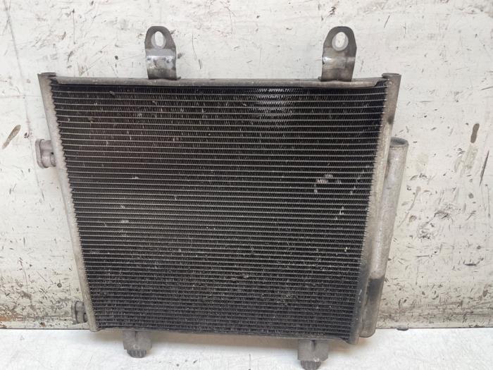 Usagé Radiateur clim Peugeot 108 1.0 12V VVT-i Prix € 70,00 Règlement à la marge proposé par Autodemontage van de Laar