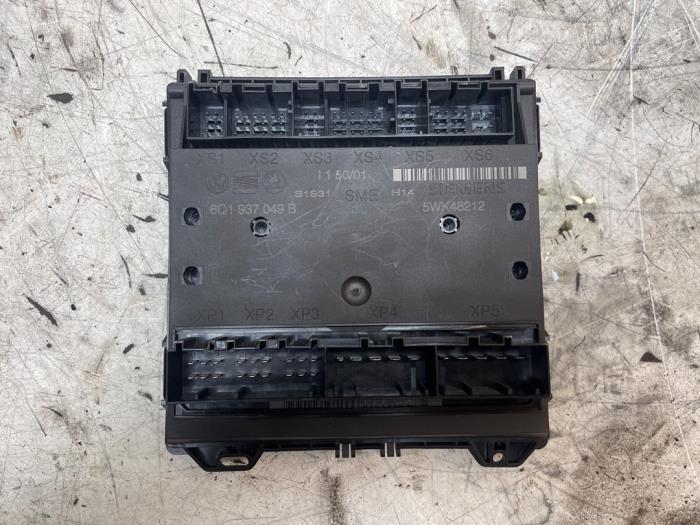 Used Body control computer Volkswagen Polo IV (9N1/2/3) 1.4 16V Price € 50,00 Margin scheme offered by Autodemontage van de Laar