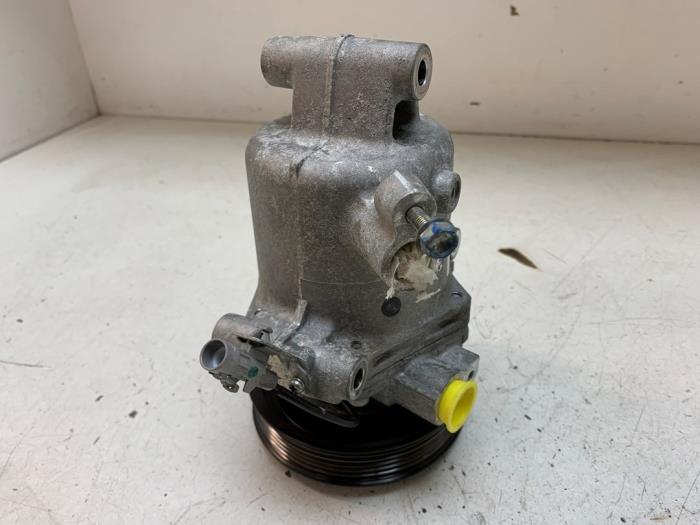 Usagé Pompe clim Mitsubishi Space Star (A0) 1.2 12V Prix € 125,00 Règlement à la marge proposé par Autodemontage van de Laar