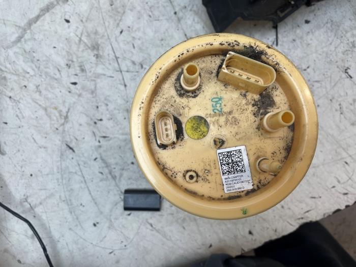 Electric fuel pump from a MAN TGE 2.0 TDI 2022