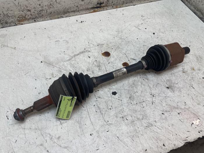 Front drive shaft, left from a MAN TGE 2.0 TDI 2022