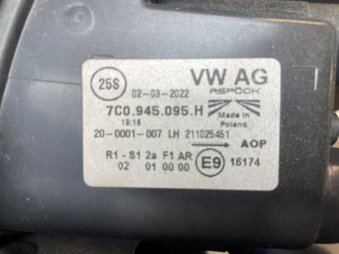 Taillight, left from a MAN TGE 2.0 TDI 2022