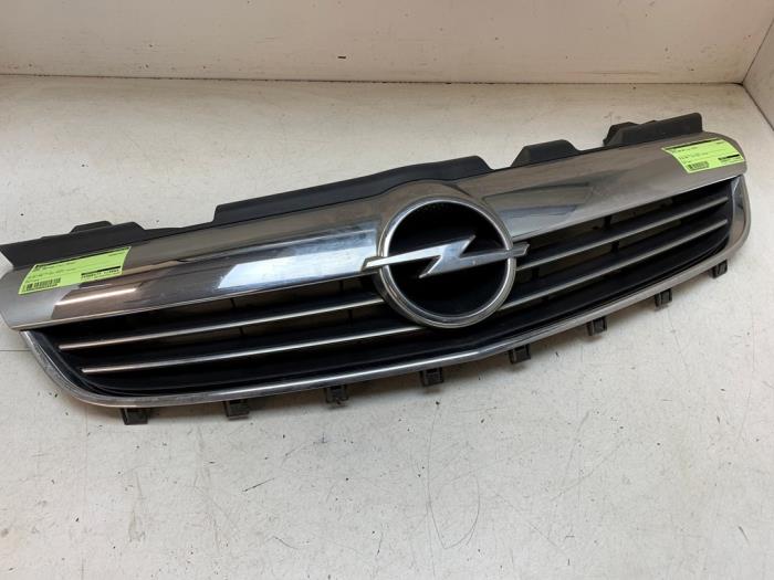 Begagnade Grill Opel Zafira (M75) 1.8 16V Ecotec Pris på förfrågan erbjuds av Autodemontage van de Laar