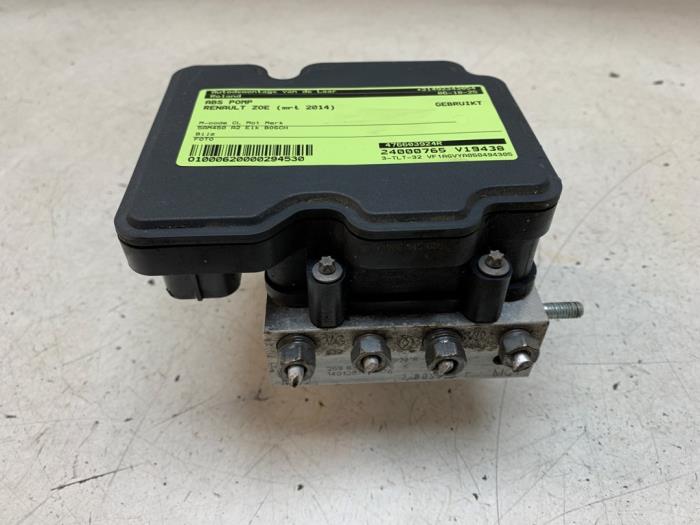 Begagnade ABS-pump Renault Zoé (AG) 46kW Pris € 125,00 Marginaltabell erbjuds av Autodemontage van de Laar