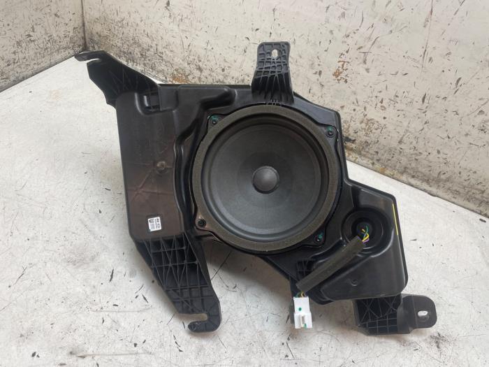 Używane Subwoofer Kia Niro I (DE) E-Niro 64 kWh Cena € 135,00 Procedura marży oferowane przez Autodemontage van de Laar