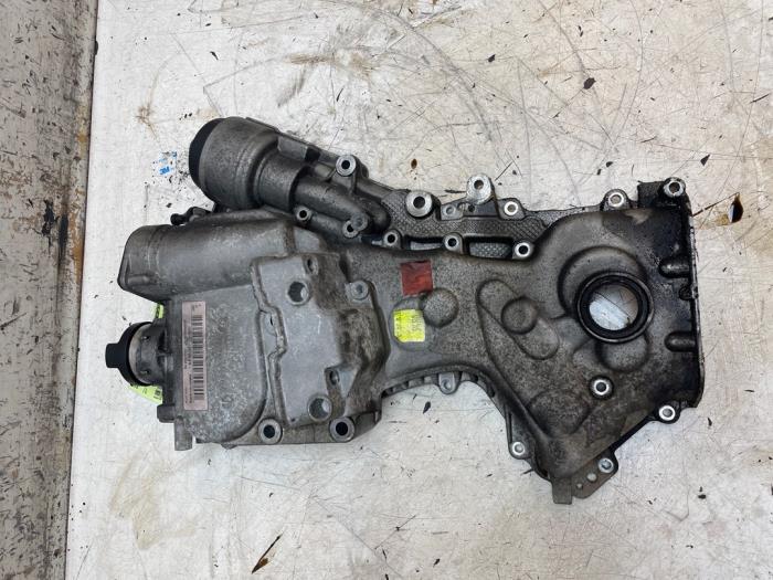 Usagé Couvercle de distribution Audi A3 (8P1) 1.6 16V FSI Prix € 45,00 Règlement à la marge proposé par Autodemontage van de Laar
