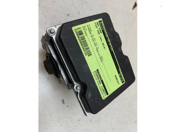 Usagé Bloc ABS Fiat 500 (312) 0.9 TwinAir 60 Prix sur demande proposé par Autodemontage van de Laar