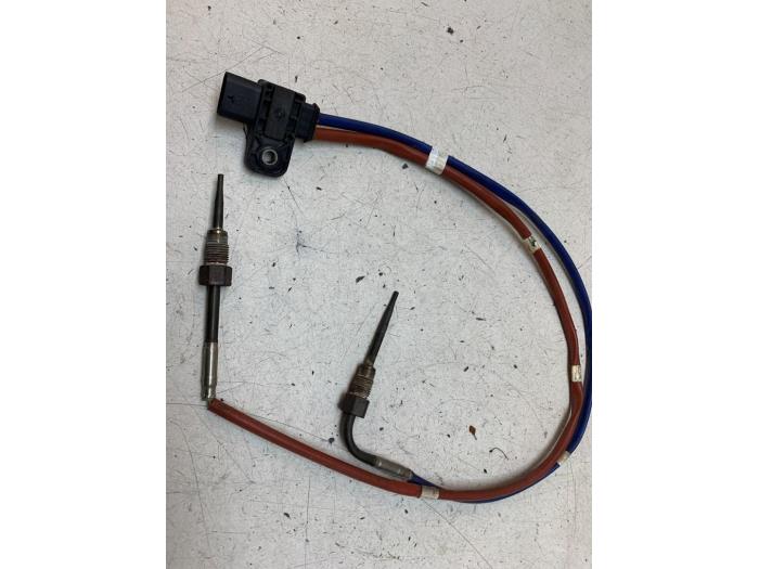 Used Particulate filter sensor Renault Grand Scénic IV (RFAR) 1.3 TCE 140 16V Price on request offered by Autodemontage van de Laar