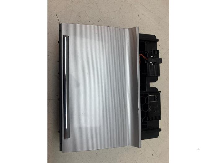 Begagnade Askkopp, fram Skoda Octavia (5EAA) 1.6 TDI GreenTec 16V Pris € 30,00 Marginaltabell erbjuds av Autodemontage van de Laar