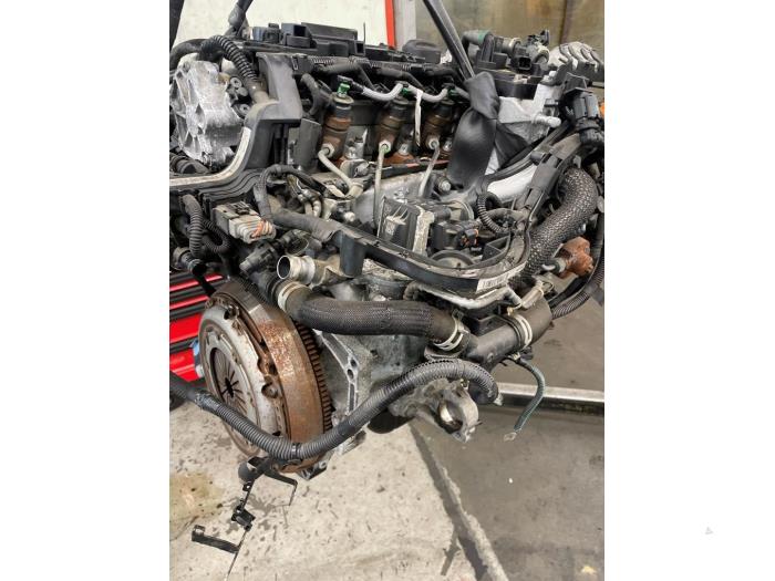 Engine from a Citroën C3 Picasso (SH) 1.6 HDi 90 2013