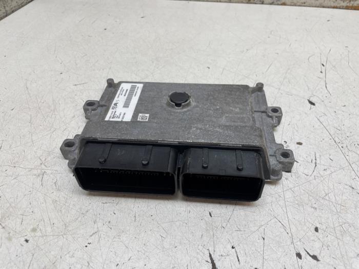 Used Engine management computer Opel Crossland (X) 1.2 12V Price € 175,00 Margin scheme offered by Autodemontage van de Laar