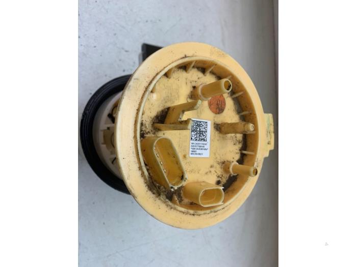 Usagé Pompe à carburant Volkswagen Caddy Cargo V (SBA/SBH) 2.0 TDI BlueMotionTechnology Prix € 80,00 Règlement à la marge proposé par Autodemontage van de Laar