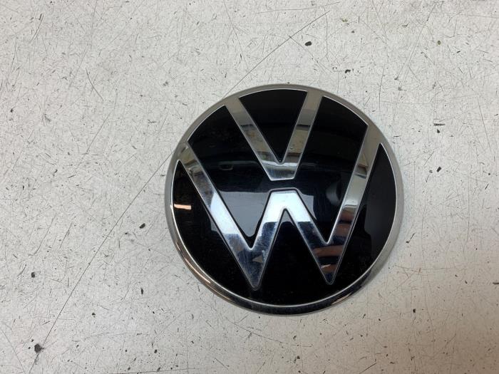 Używane Emblemat Volkswagen Caddy Cargo V (SBA/SBH) 2.0 TDI BlueMotionTechnology Cena € 20,00 Procedura marży oferowane przez Autodemontage van de Laar