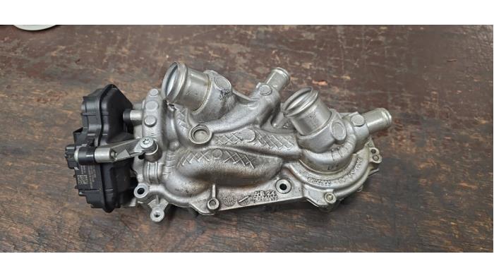 Begagnade Vattenpump Volkswagen T-Roc I 1.5 TSI Evo BMT 16V Pris € 100,00 Marginaltabell erbjuds av Autodemontage van de Laar