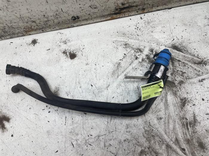 Gebrauchte Füllrohr adbluetank Ford Transit Connect (PJ2) 1.5 EcoBlue Preis € 75,00 Margenregelung angeboten von Autodemontage van de Laar