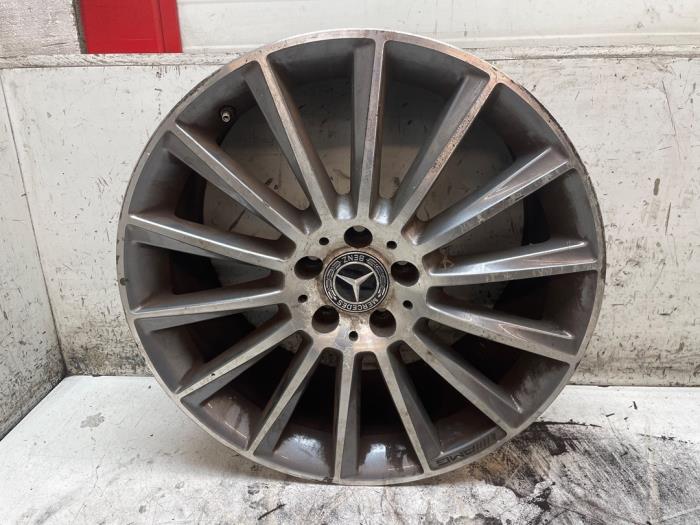 Używane Obrecz Mercedes C (W205) C-180 1.6 16V Cena € 250,00 Procedura marży oferowane przez Autodemontage van de Laar