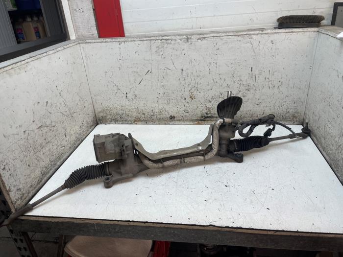 Gebrauchte Lenkgetriebe Servo Ford Focus 3 Wagon 1.6 Ti-VCT 16V 125 Preis € 350,00 Margenregelung angeboten von Autodemontage van de Laar