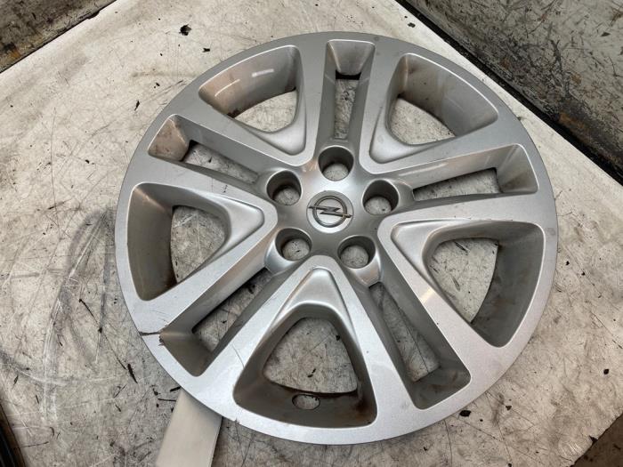 Używane Kolpak Opel Astra K Sports Tourer 1.0 Turbo 12V Cena € 17,50 Procedura marży oferowane przez Autodemontage van de Laar