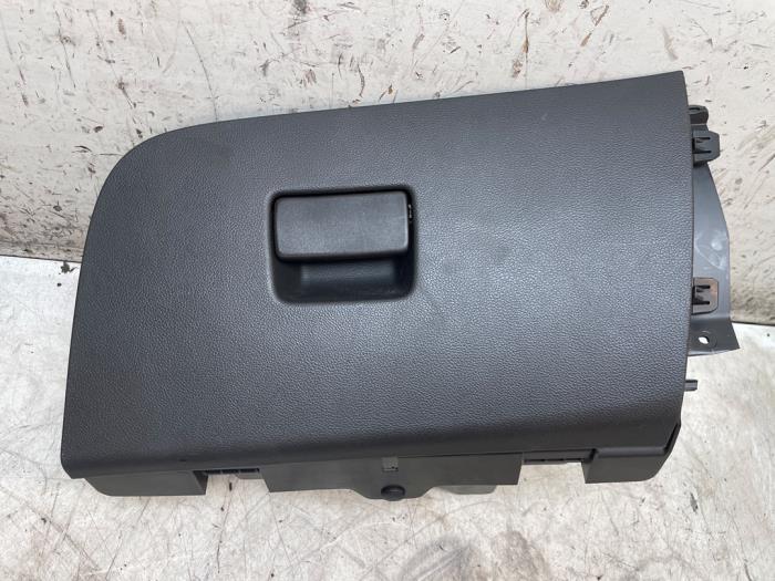 Begagnade Handskfack Opel Astra K Sports Tourer 1.0 Turbo 12V Pris € 50,00 Marginaltabell erbjuds av Autodemontage van de Laar