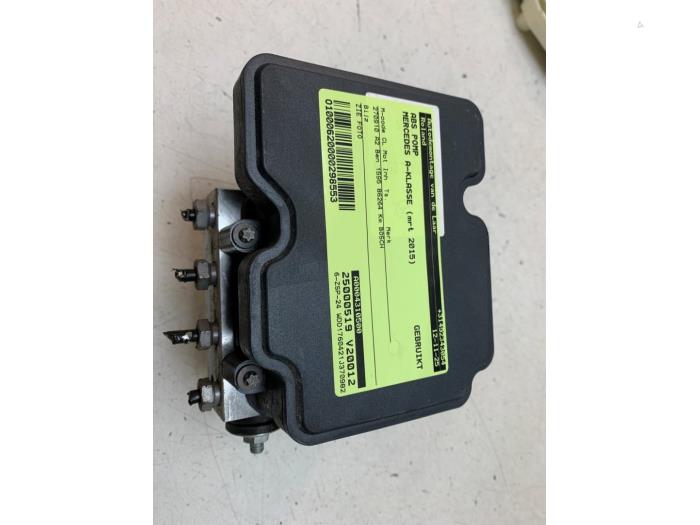 Usagé Bloc ABS Mercedes A (W176) 1.6 A-180 16V Prix € 75,00 Règlement à la marge proposé par Autodemontage van de Laar