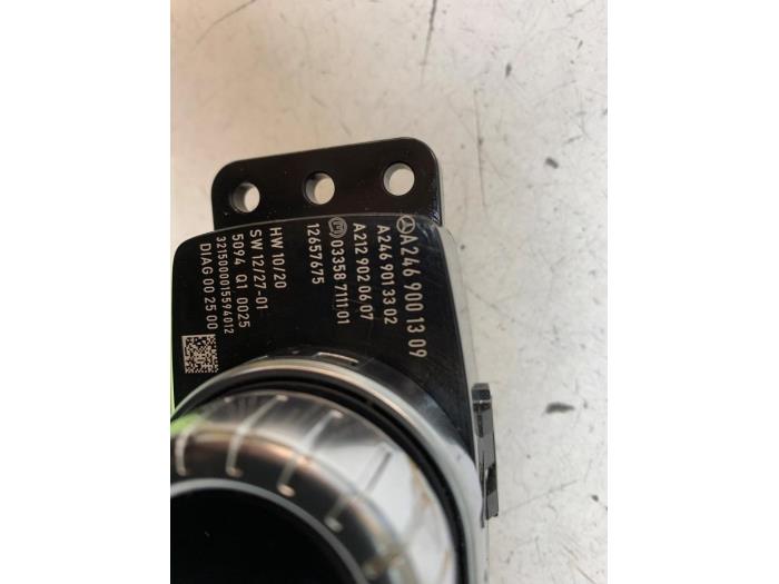 On-board computer controller from a Mercedes-Benz A (W176) 1.6 A-180 16V 2015