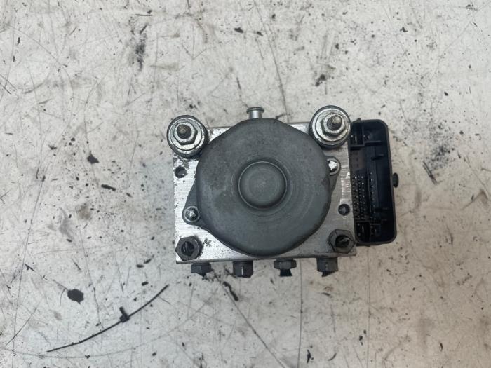 Usagé Pompe ABS Fiat Panda (312) 0.9 TwinAir Turbo 85 Prix € 50,00 Règlement à la marge proposé par Autodemontage van de Laar