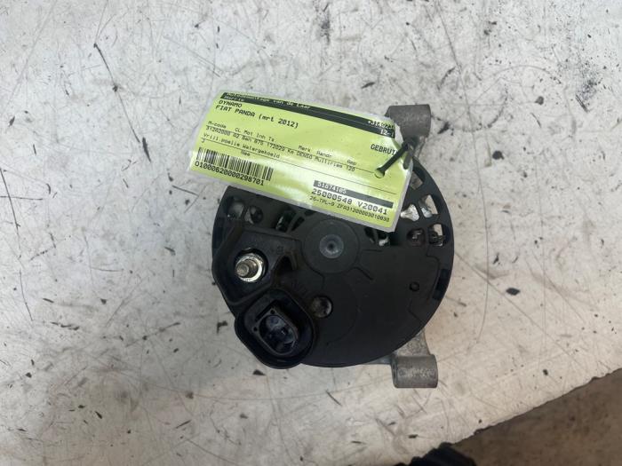 Usagé Dynamo Fiat Panda (312) 0.9 TwinAir Turbo 85 Prix € 50,00 Règlement à la marge proposé par Autodemontage van de Laar