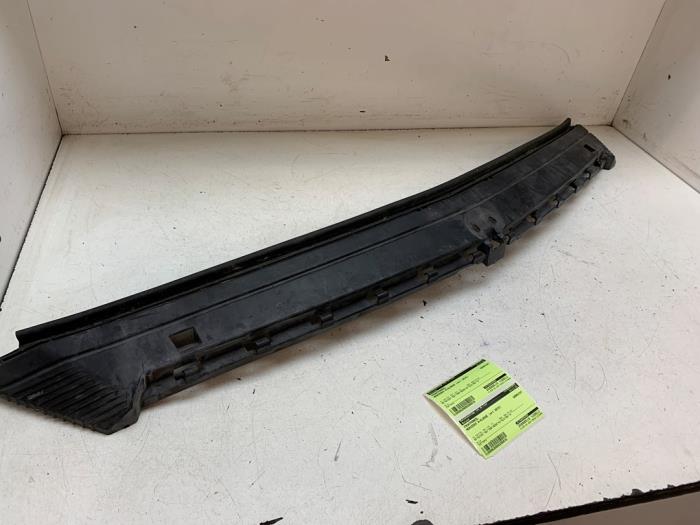 Begagnade Front Mercedes A (W176) 1.6 A-180 16V Pris på förfrågan erbjuds av Autodemontage van de Laar