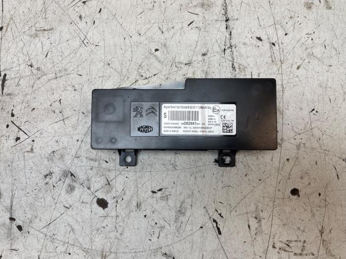 Begagnade Bluetooth-modul Citroen C3 (SX/SW) 1.2 12V e-THP PureTech 110 Pris € 40,00 Marginaltabell erbjuds av Autodemontage van de Laar