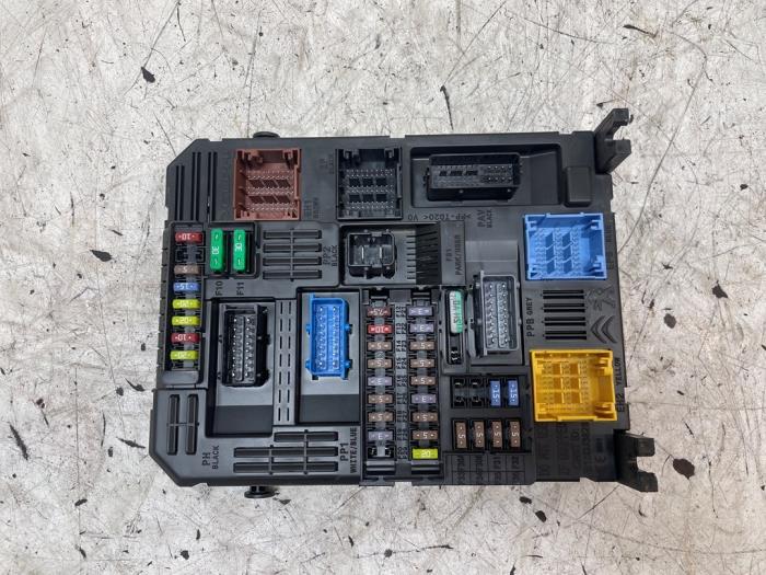 Used Body control computer Opel Corsa F (UB/UH/UP) 1.2 12V 75 Price € 120,00 Margin scheme offered by Autodemontage van de Laar