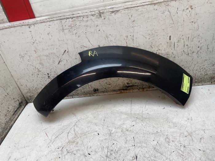 Usados Extensor de guardabarros Dodge Nitro 2.8 CRD 16V 4x2 Precio de solicitud ofrecido por Autodemontage van de Laar