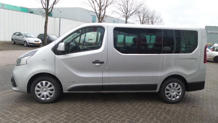 Używane Szyba przesuwna Renault Trafic (1FL/2FL/3FL/4FL) 1.6 dCi 115 Cena € 150,00 Procedura marży oferowane przez Autodemontage van de Laar
