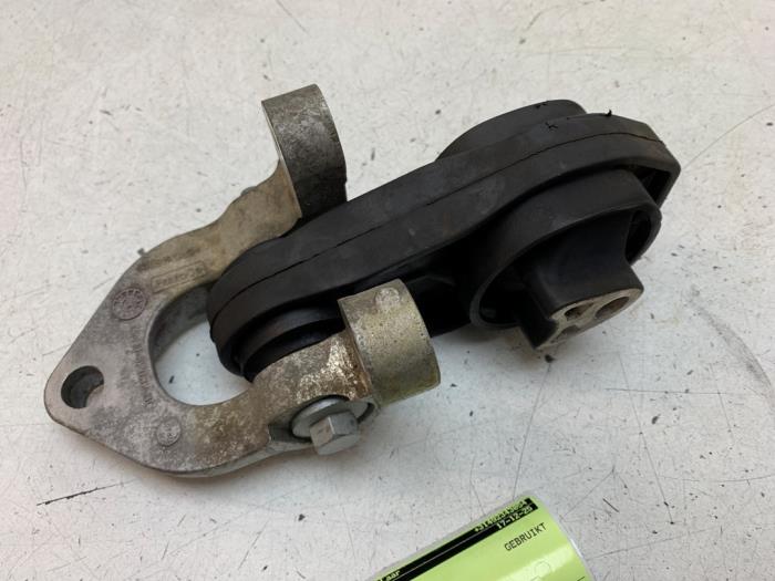 Used Engine mount Ford EcoSport (JK8) 1.0 EcoBoost 12V 125 Price € 25,00 Margin scheme offered by Autodemontage van de Laar