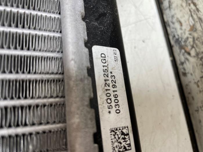 Radiateur d'un Skoda Superb Combi (3V5) 2.0 TDI 2019
