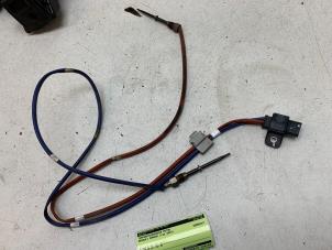Engine temperature sensor from a Renault Kangoo Express (RFK) 1.5 Blue dCi 75 2024