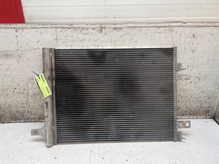Usagé Radiateur clim Peugeot 3008 II (M4/MC/MJ/MR) 1.2 12V e-THP PureTech 130 Prix € 70,00 Règlement à la marge proposé par Autodemontage van de Laar