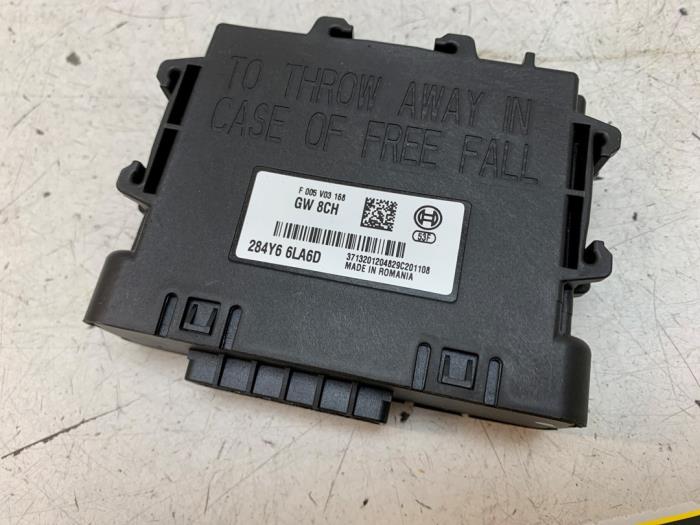 Używane Modul gateway Renault Zoé (AG) R110 Cena € 50,00 Procedura marży oferowane przez Autodemontage van de Laar