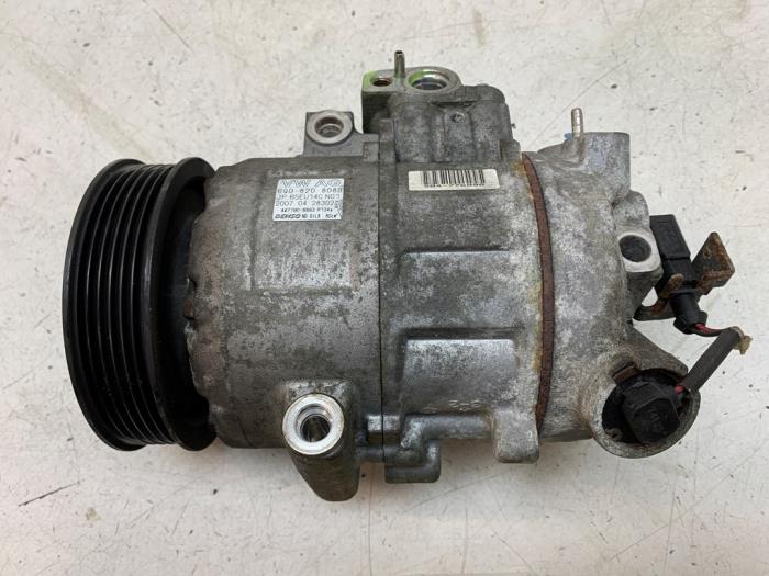 Usagé Compresseur de clim Volkswagen Polo IV (9N1/2/3) 1.4 16V Prix € 75,00 Règlement à la marge proposé par Autodemontage van de Laar