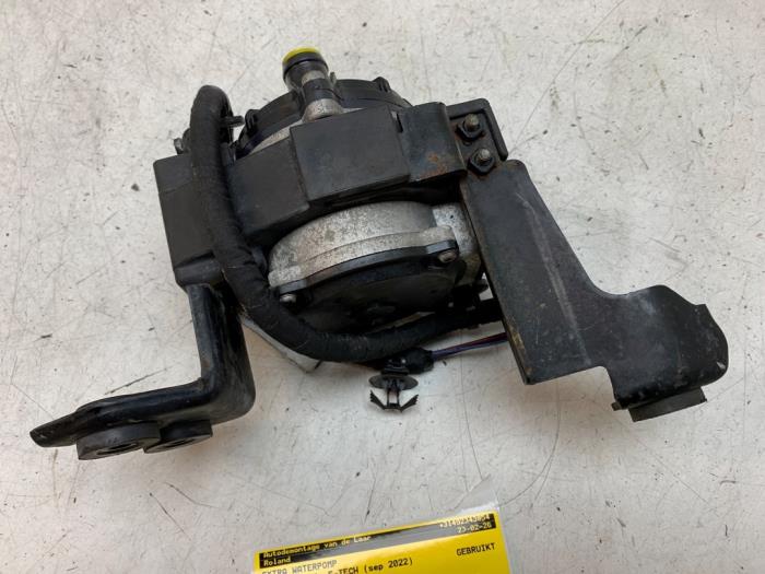 Begagnade Extra vattenpump Renault Megane E-Tech (RCB) 60 kWh Pris € 90,00 Marginaltabell erbjuds av Autodemontage van de Laar